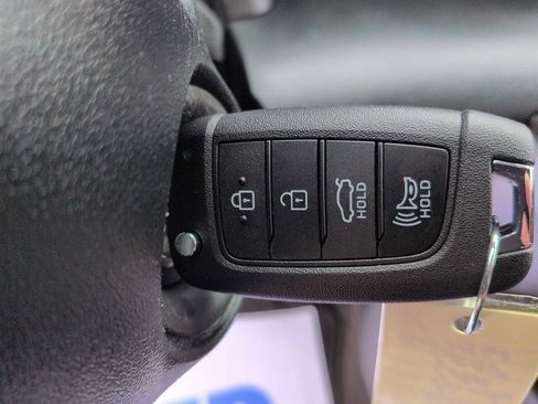 Used 2024 Hyundai Elantra SE image 18