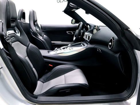 Used 2019 Mercedes-Benz AMG GT image 25