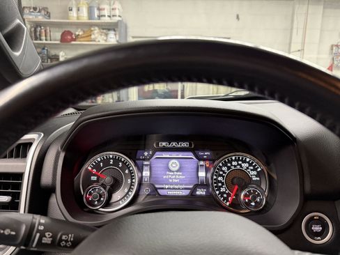 Used 2021 RAM 1500 Big Horn image 12