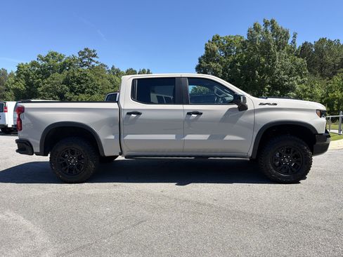 Used 2026 Chevrolet Silverado 1500 ZR2 w/ Dark Appearance Package AWD/4WD image 12