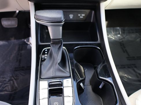 Used 2025 Hyundai Tucson SE image 47