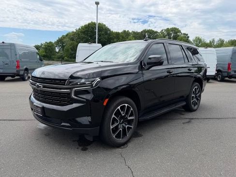 Used 2022 Chevrolet Tahoe RST w/ Luxury Package AWD/4WD image 3