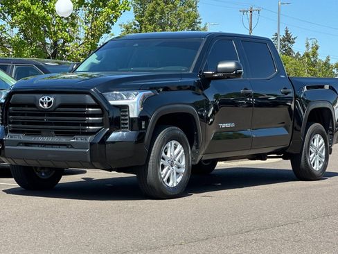 Used 2024 Toyota Tundra SR5 w/ SR5 Convenience Package AWD/4WD image 7