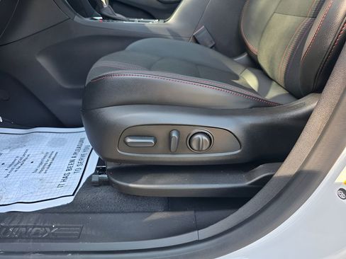 Used 2024 Chevrolet Equinox RS image 17