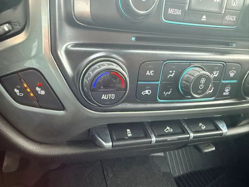 Used 2019 Chevrolet Silverado 1500 LT w/ All Star Edition AWD/4WD image 13