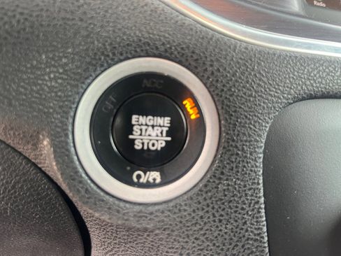 Used 2017 Dodge Charger SE w/ Blacktop Package image 28