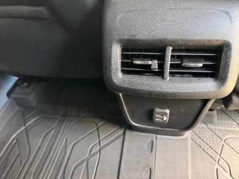 Used 2020 Chevrolet Equinox LS w/ LS Convenience Package image 22