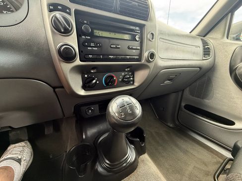 Used 2011 Ford Ranger XLT AWD/4WD image 12