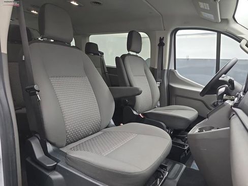 Used 2023 Ford Transit 350 XLT image 39