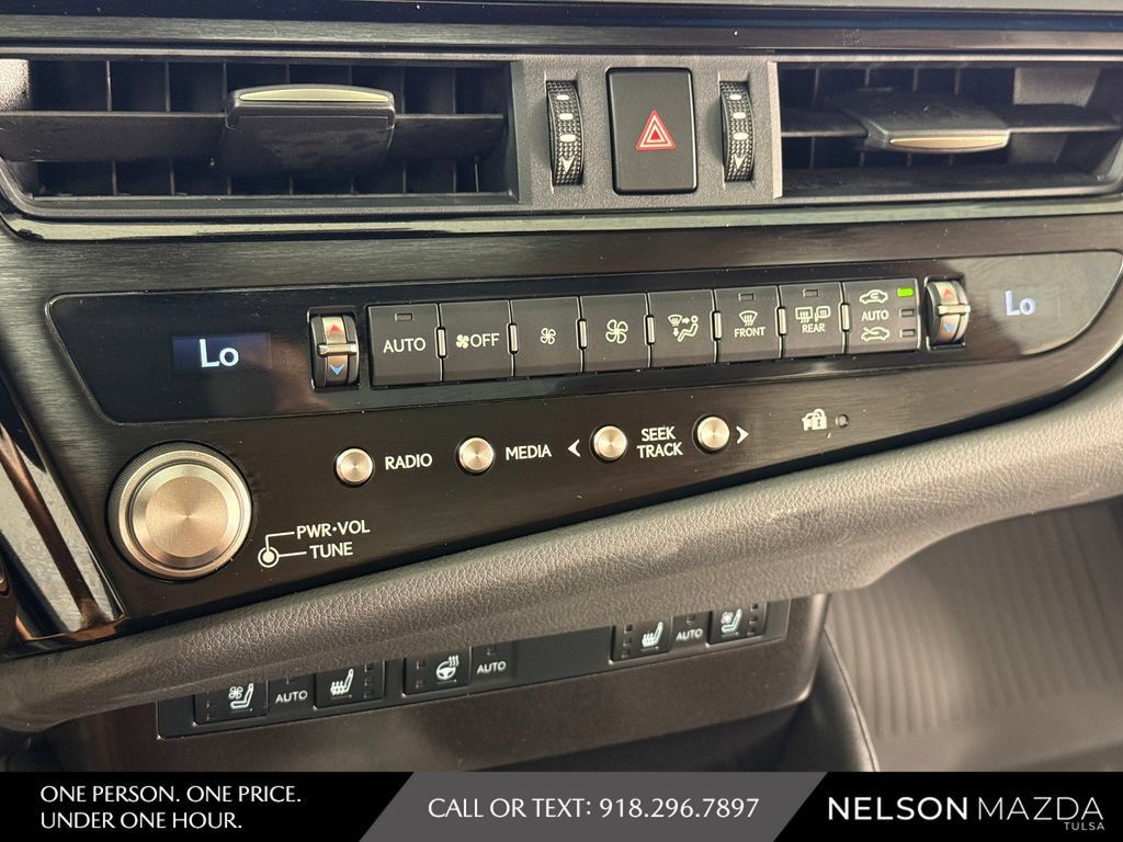 Used 2024 Lexus ES 350 w/ Premium Package FWD image 30
