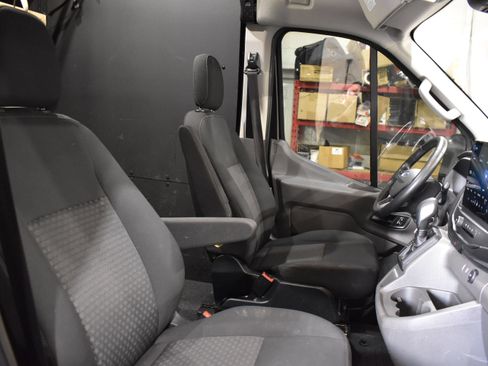 Used 2023 Ford Transit 250 148 High Roof RWD image 19