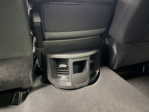 Used 2024 RAM 2500 Big Horn w/ Bed Utility Group image 30