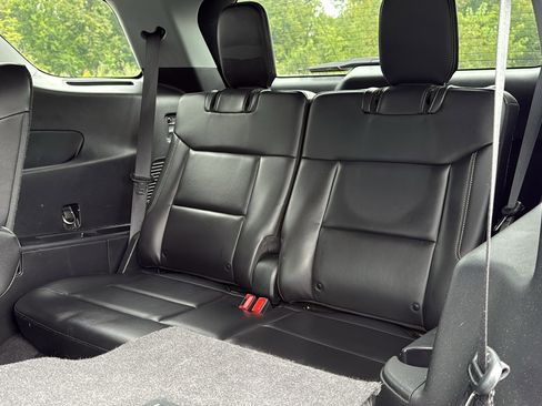 Used 2022 Ford Explorer XLT w/ Equipment Group 202A image 28