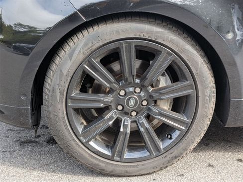 Used 2022 Land Rover Range Rover Sport HSE Silver Edition image 10