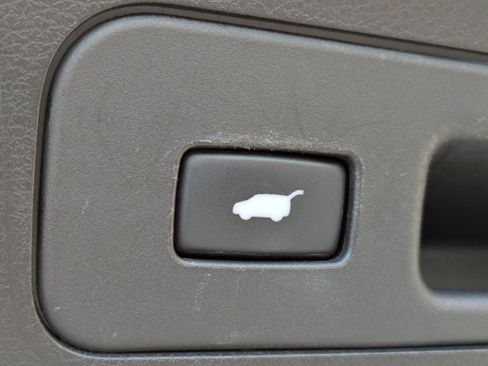 Used 2017 Acura MDX SH-AWD w/ Advance Package image 18