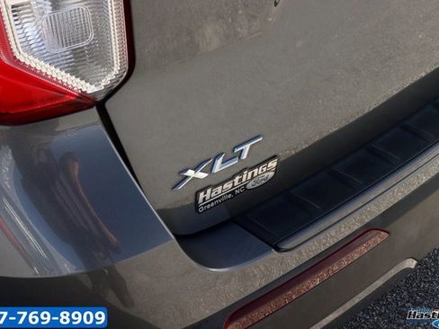 Used 2021 Ford Explorer XLT w/ Equipment Group 202A image 8