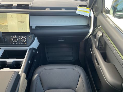 New 2026 Land Rover Defender 110 S image 30