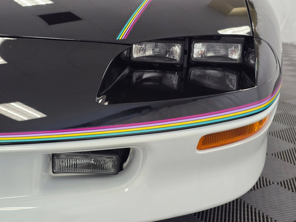 Used 1993 Chevrolet Camaro Z28 RWD image 25