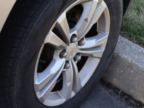 Used 2014 Chevrolet Equinox LT w/ Driver Convenience Package image 23