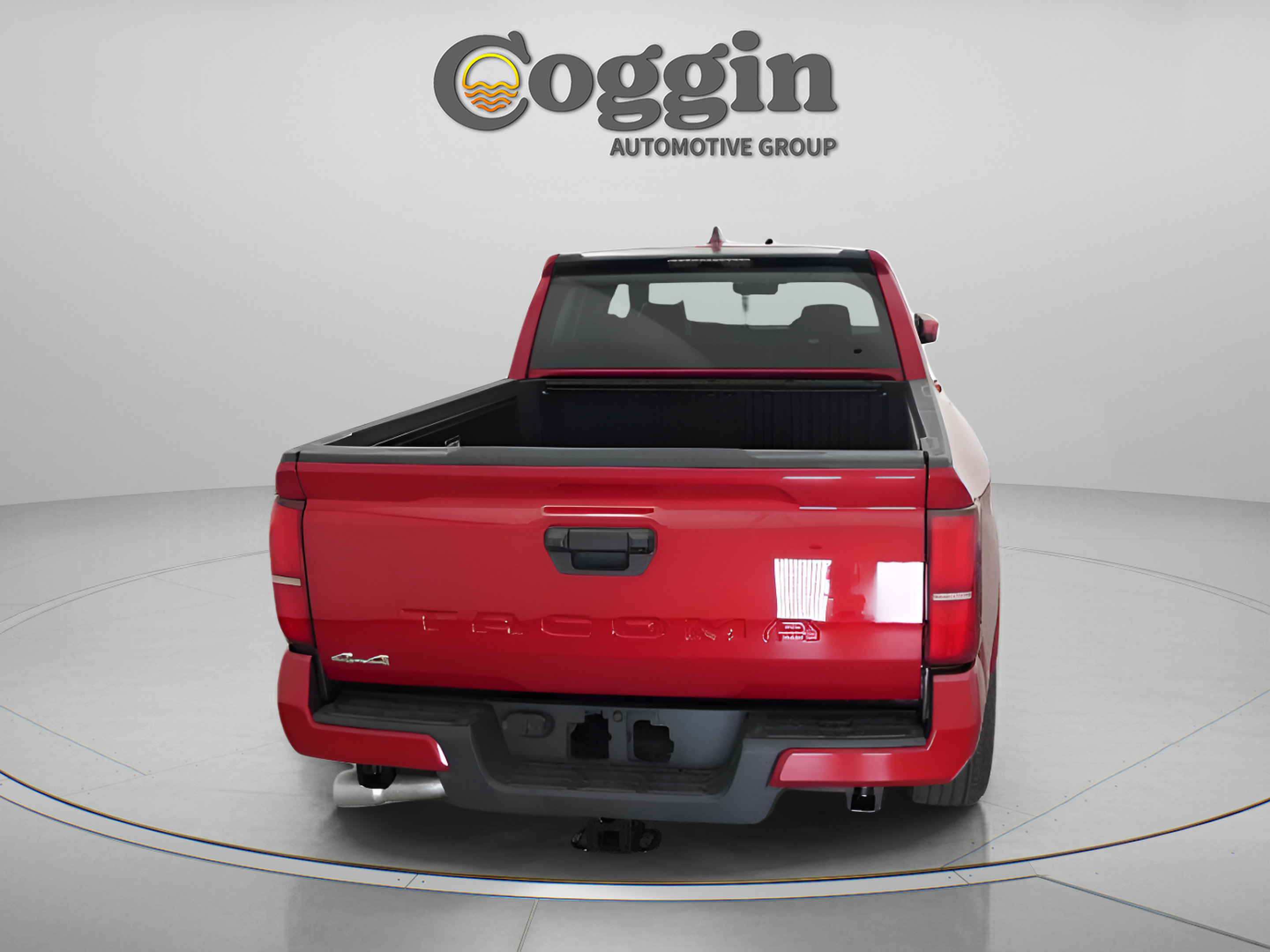 Used 2025 Toyota Tacoma SR5 AWD/4WD image 12