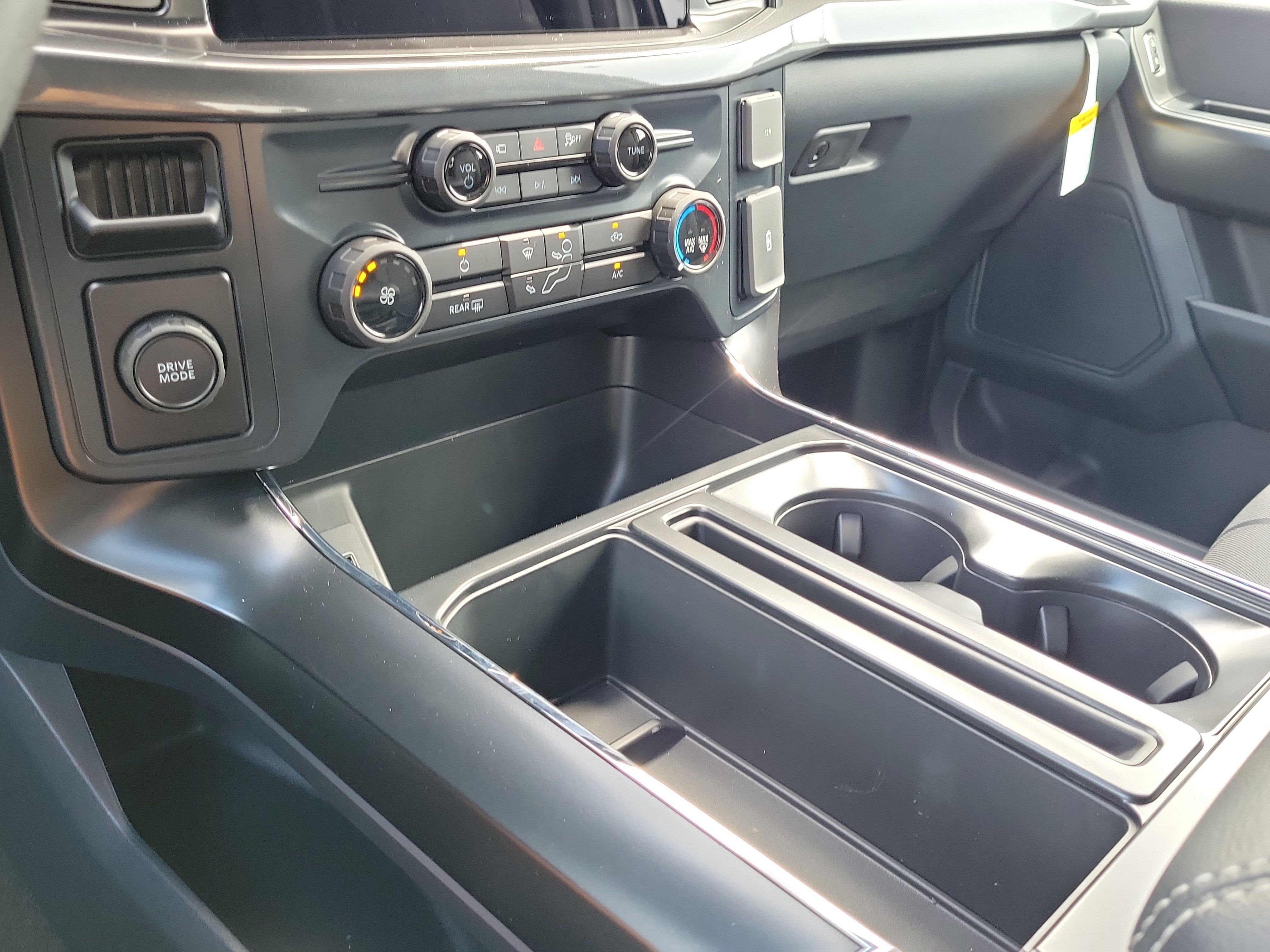 New 2026 Ford F150 STX w/ Equipment Group 200A RWD image 19