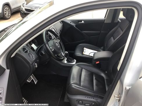 Used 2016 Volkswagen Tiguan SEL image 13