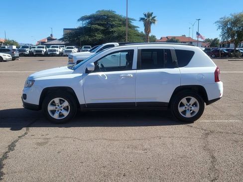 Used 2016 Jeep Compass Latitude image 5