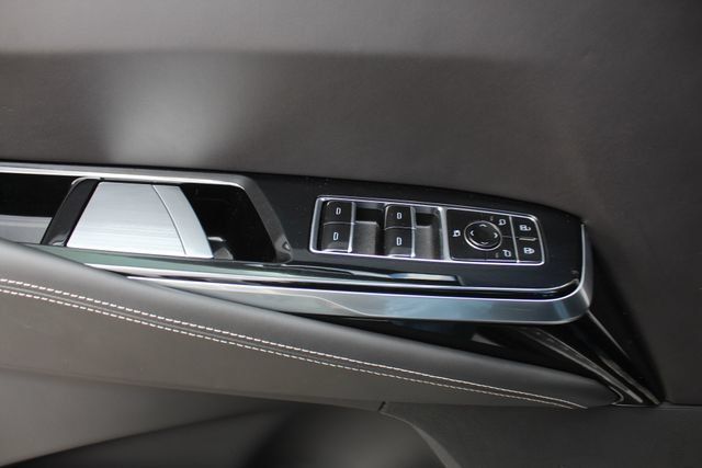 Used 2025 Cadillac Escalade ESV Sport Platinum w/ LPO, Floor Liner Package AWD/4WD image 42
