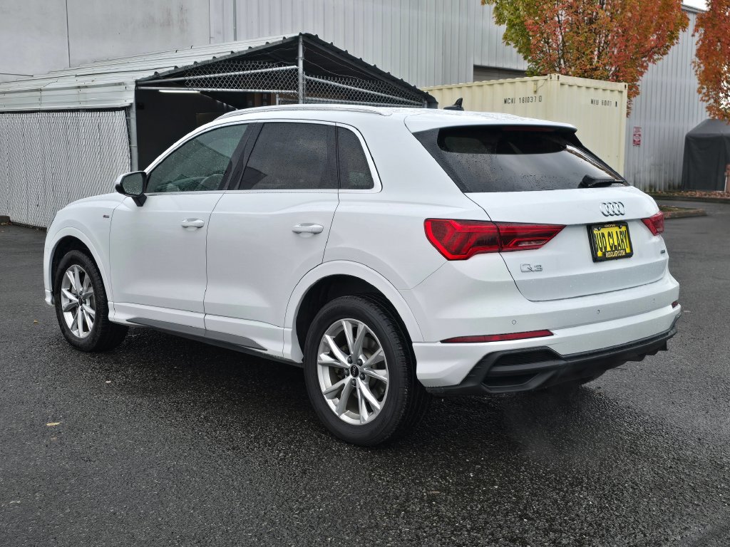 Used 2024 Audi Q3 2.0T Premium AWD/4WD image 3