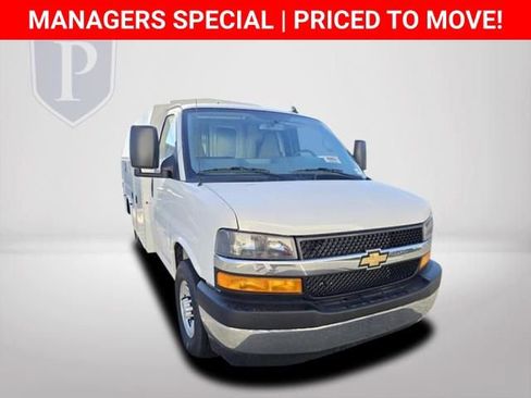 New 2025 Chevrolet Express 3500 w/ Power Convenience Package RWD image 14