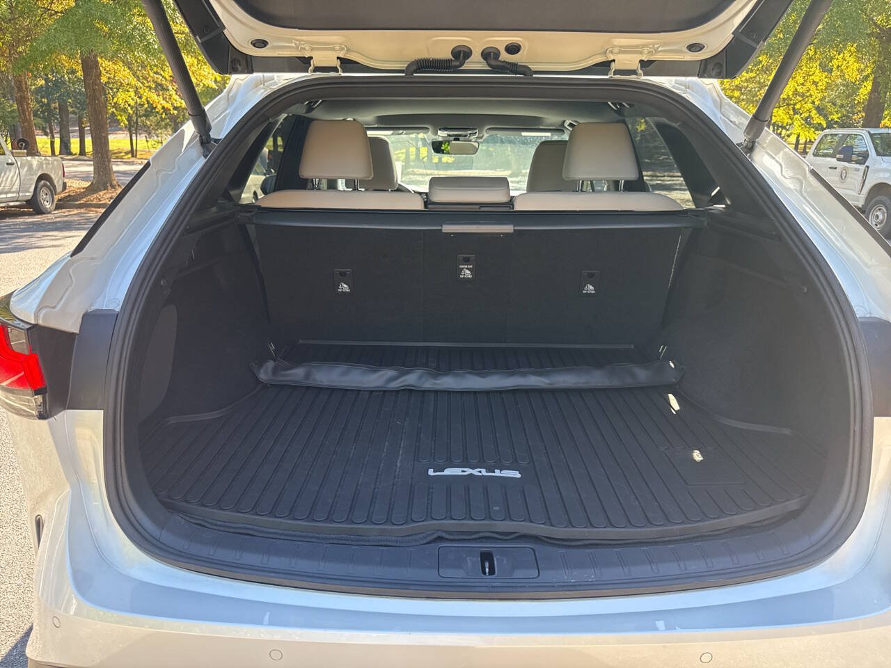 Used 2024 Lexus RX 350 Premium w/ Accessory Package (Z1) FWD image 5