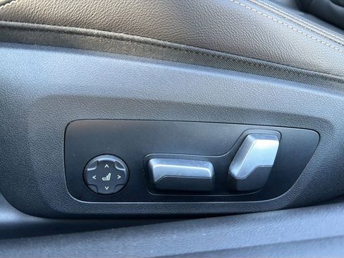 Certified 2023 BMW 430i xDrive Convertible w/ Convenience Package image 7