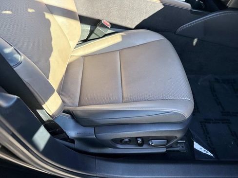 Used 2023 Lexus ES 350 w/ Accessory Package (Z1) image 10