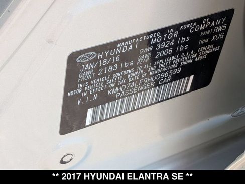Used 2017 Hyundai Elantra SE FWD image 28