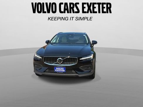 New 2026 Volvo V60 B5 Cross Country Plus w/ Climate Package AWD/4WD image 3
