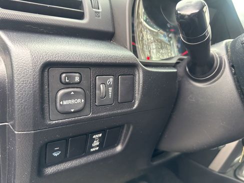 Used 2016 Toyota 4Runner SR5 image 16