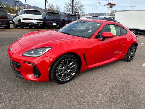 Used 2024 Subaru BRZ Premium image 2