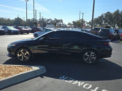 Certified 2023 Hyundai Elantra SEL w/ Convenience Package image 19