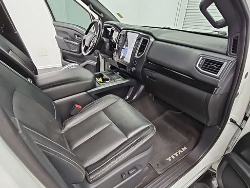Used 2018 Nissan Titan SL w/ Midnight Edition image 37