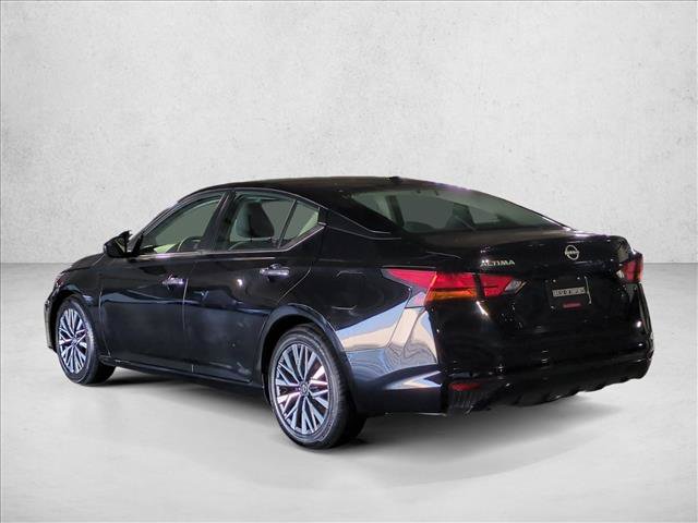 Used 2024 Nissan Altima 2.5 SV FWD image 8