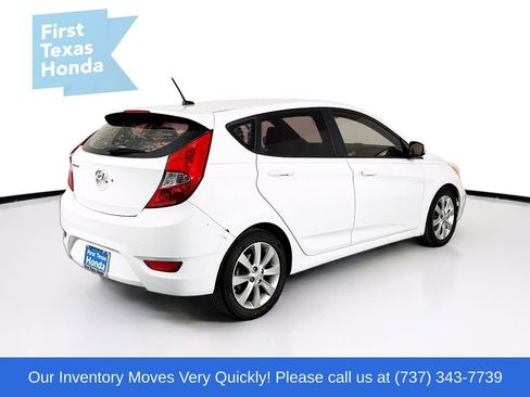 Used 2014 Hyundai Accent SE w/ Option Group 3 image 8