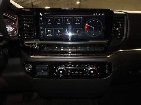 Certified 2024 GMC Sierra 1500 Elevation image 16