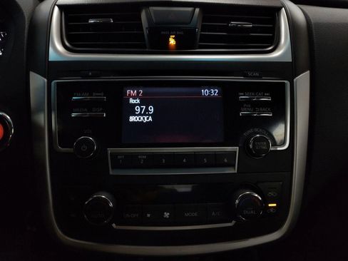 Used 2017 Nissan Altima 2.5 SV image 22