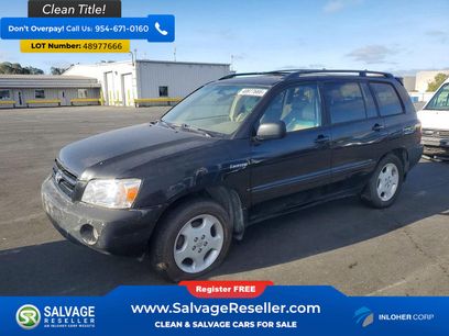 Used 2005 Toyota Highlander 2WD V6 w/ 3rd Row