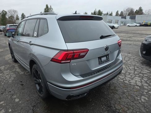 Used 2023 Volkswagen Tiguan SE R-Line image 5