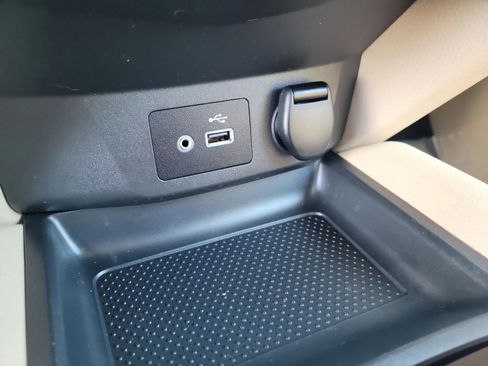 Used 2018 Nissan Rogue SV w/ Sun & Sound Touring Package image 31