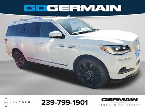 Used 2023 Lincoln Navigator Reserve image 6