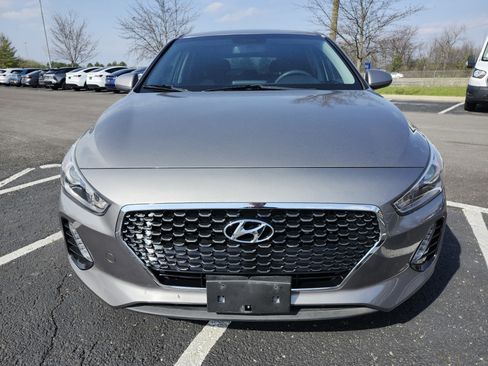 Used 2020 Hyundai Elantra GT image 3
