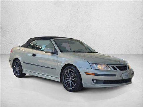 Used 2005 Saab 9-3 Arc FWD image 3