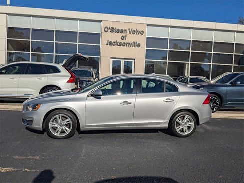 Used 2015 Volvo S60 T5 Platinum image 5